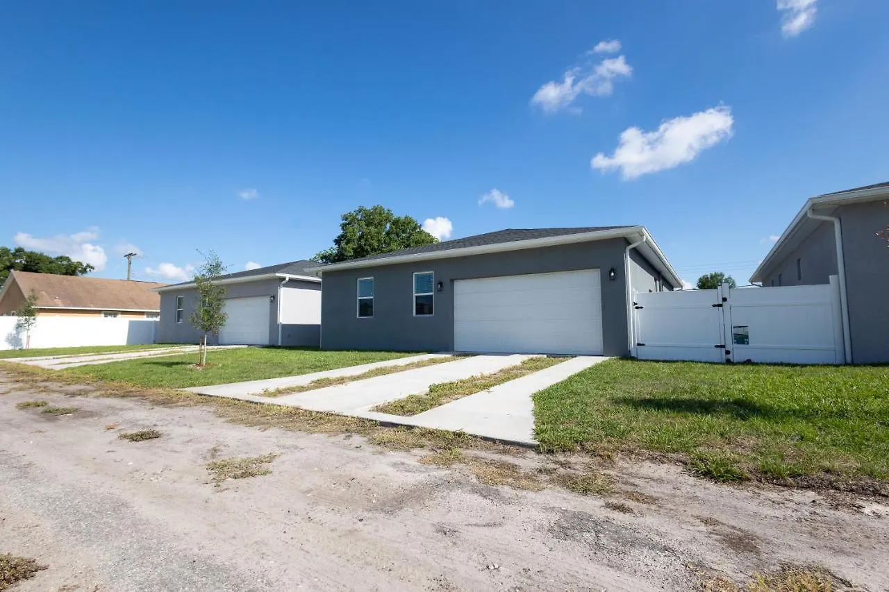 Chestnut Luxury Villas #3 Tampa Holiday home