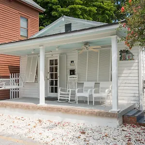 amelia-house.hotels-in-key-west.com/